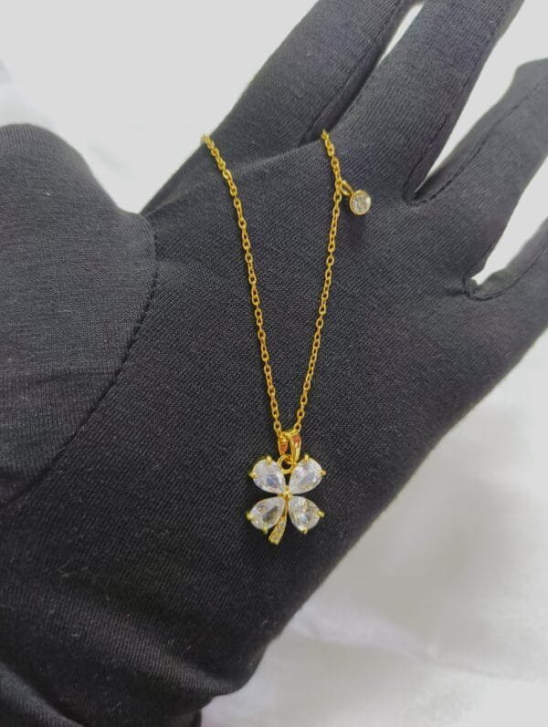 18K Gold Tone Anti Tarnish Floral Chain Necklace
