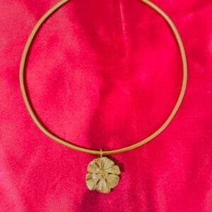Gold Tone Anti Tarnish Floral Short Necklace With Magnetic Clasp