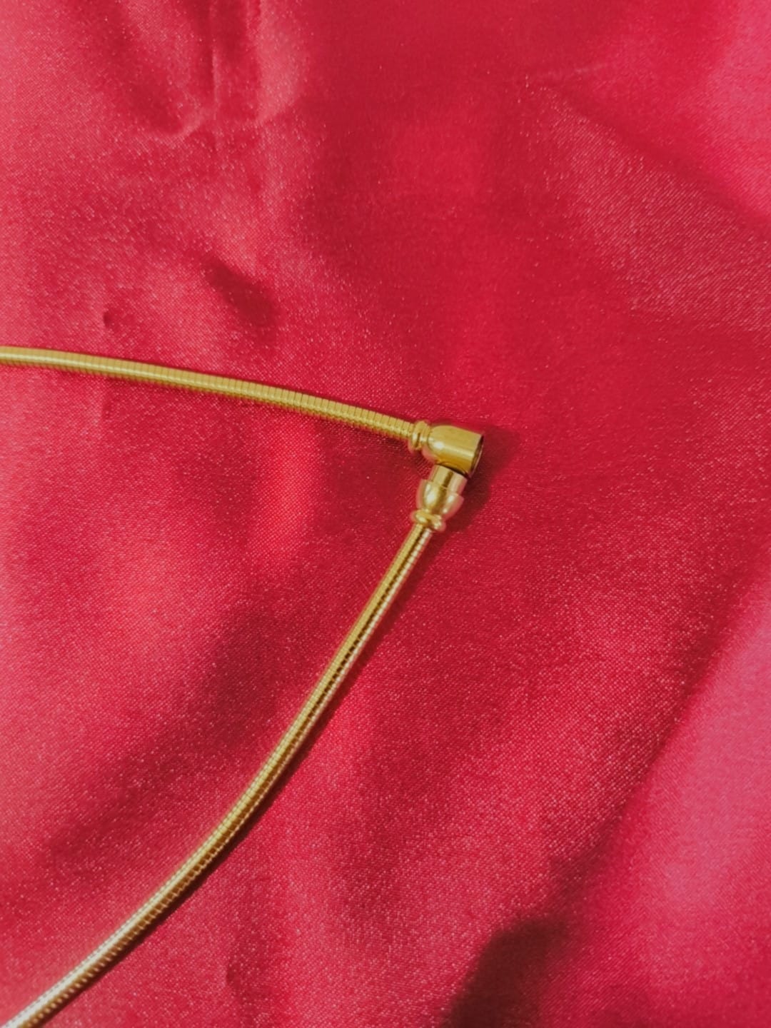 Gold Tone Anti Tarnish Floral Short Necklace With Magnetic Clasp